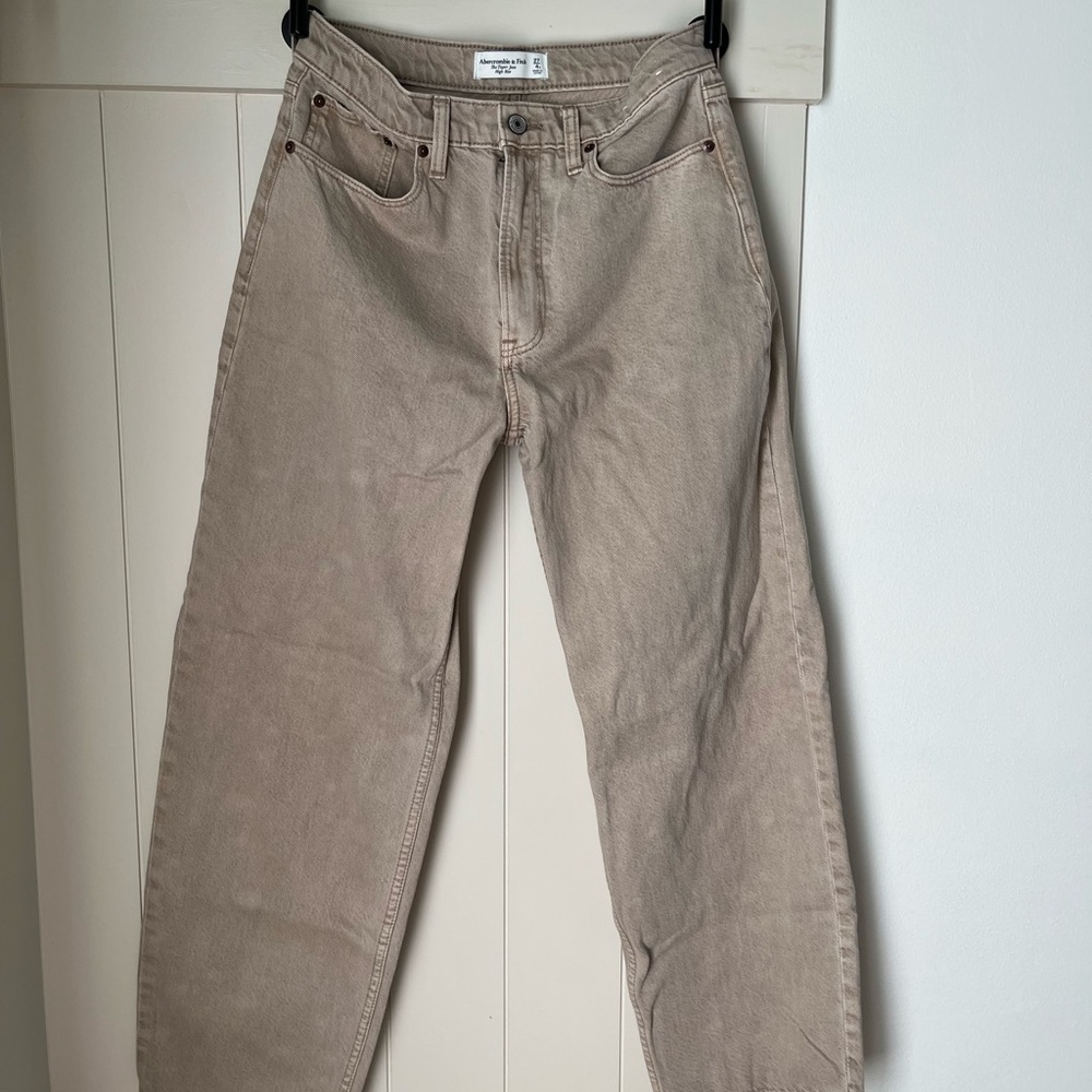 Abercrombie & Fitch High Rise Jeans in Tan